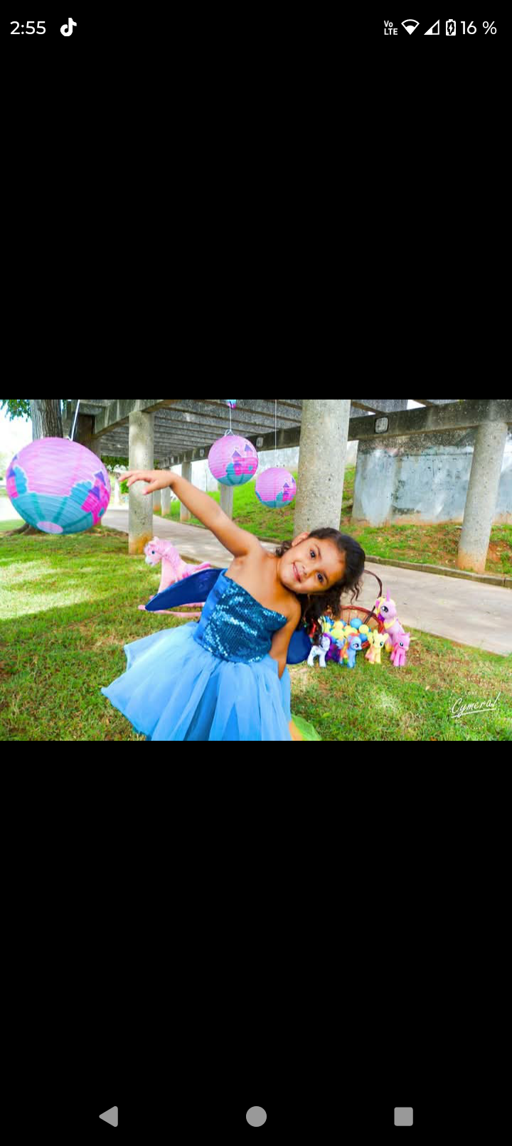 Mis 3 años opsecionada con mis ponys